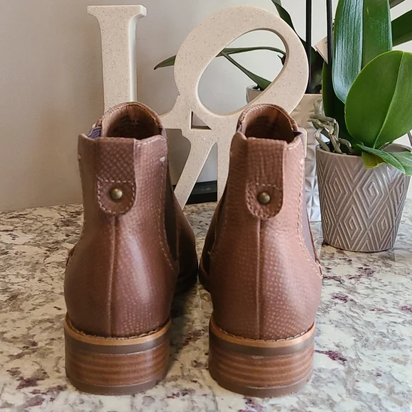 NWT Sofft Leather Boots - Picture 4 of 7